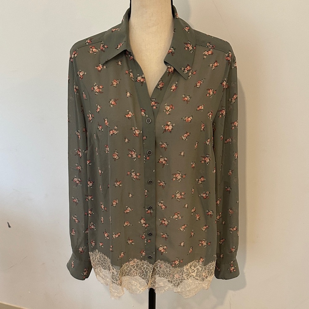 Style & Co. Green Sheer Floral Button-Up Blouse with Lace Hem M